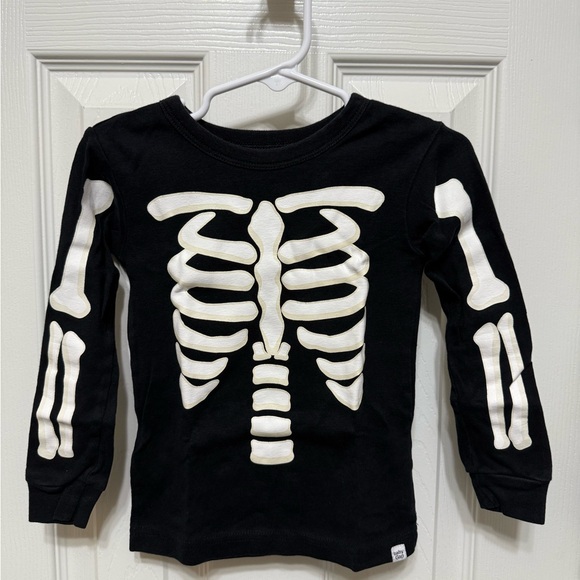GAP Kids Skeleton Long Sleeve Tee - Black & White Pajama top only! Glow in  Dark - Picture 1 of 3